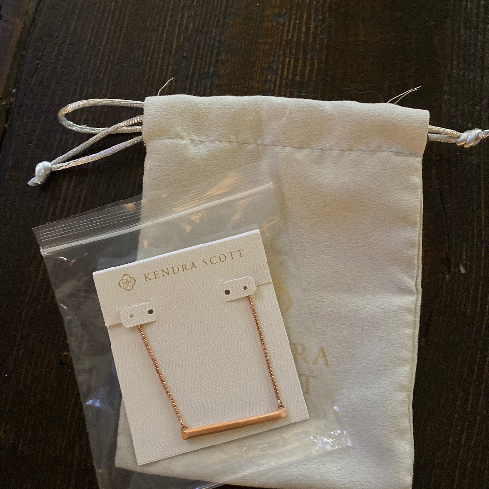 Kendra Scott Kelsey Necklace Rose Gold